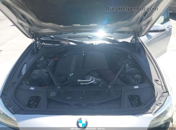 WBA5B1C54GG551849 2016 BMW 7 SERIES Silver Widok z tyłu