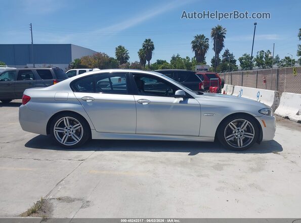 WBA5B1C54GG551849 2016 BMW 7 SERIES Silver Widok wnętrza z tyłu