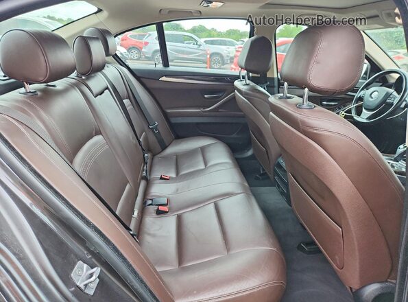WBA5B3C50GG252953 2016 BMW 5 SERIES Gray Вид задніх сидінь