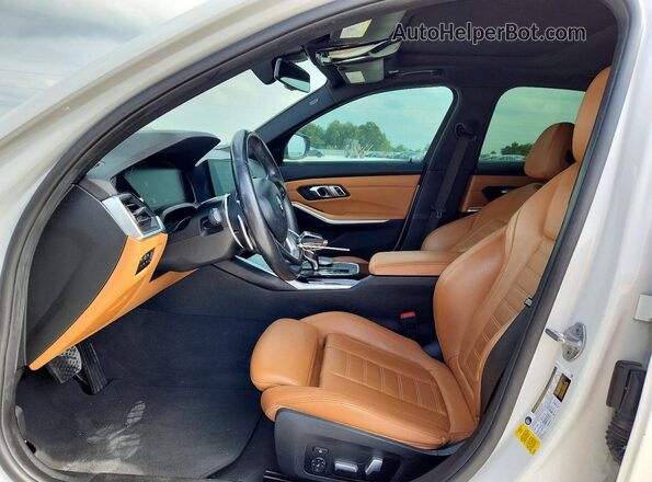 WBA5R1C57KAE82035 2019 BMW 3 SERIES Белый Вид салона спереди