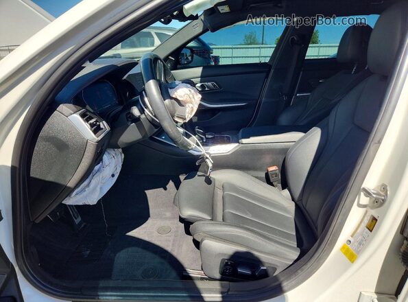 WBA5R1C58KAK09151 2019 BMW 3 SERIES White Вид салону спереду