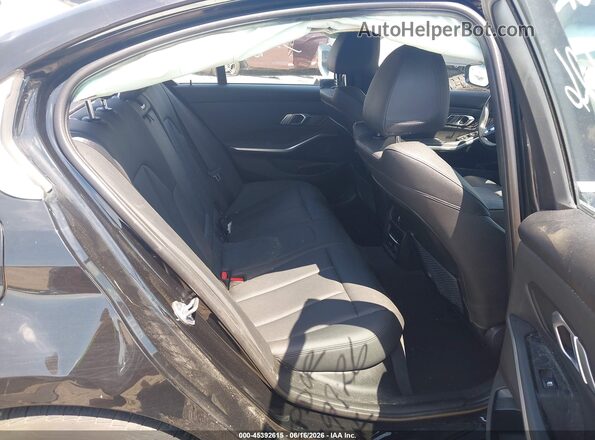 WBA5R7C55KAJ80968 2019 BMW 3 SERIES Black VIN კოდის სტიკერის ხედი