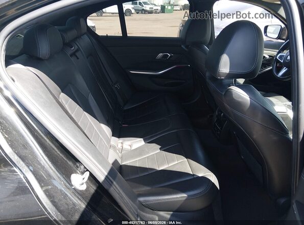 WBA5R7C55KAJ81067 2019 BMW 3 SERIES Black Widok naklejki z numerem VIN