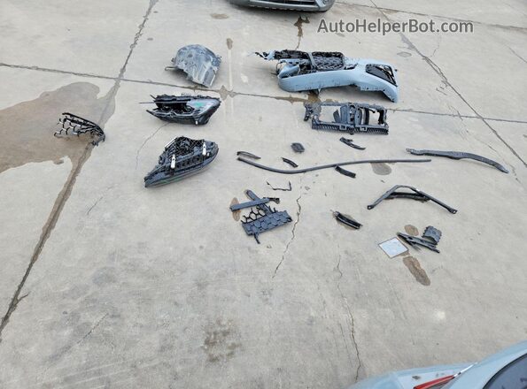 WBA63AV08PFN30284 2023 BMW 7 SERIES Gray Engine compartment view