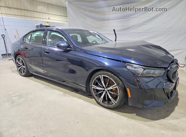 WBA63FJ06RCR89739 2024 BMW 5 SERIES Black Առջևի աջ