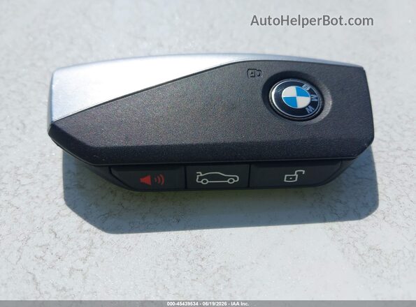 WBA63FJ07TCV77045 2026 BMW 5 SERIES Black Առջևի վահանակի տեսք
