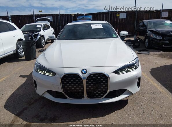 WBA73AP03RCN45247 2024 BMW 4 SERIES White Widok wnętrza z tyłu