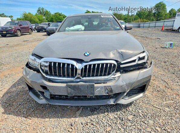 WBA73BJ03MCH00177 2021 BMW 5 SERIES Gray Front view