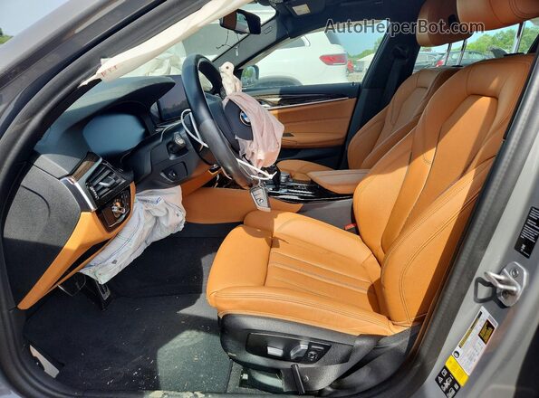 WBA73BJ03MCH00177 2021 BMW 5 SERIES Gray Front interior view