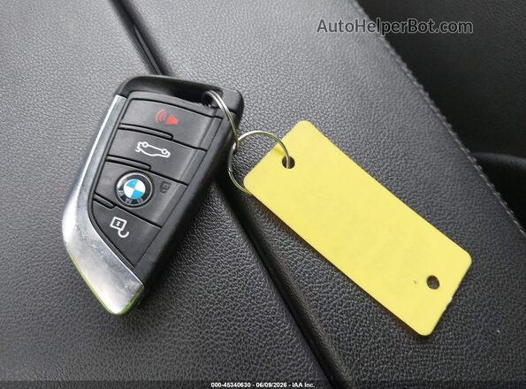 WBA73BJ05MCG15213 2021 BMW 5 SERIES Бирюзовый Вид панели приборов