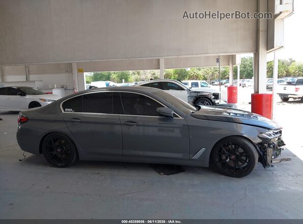 WBA73BJ06MWW99487 2021 BMW 5 SERIES Gray Widok wnętrza 360 stopni