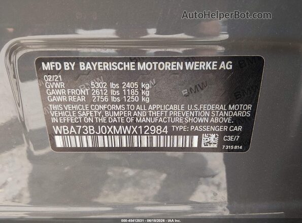 WBA73BJ0XMWX12984 2021 BMW 5 SERIES Gray ძრავის განყოფილების ხედი