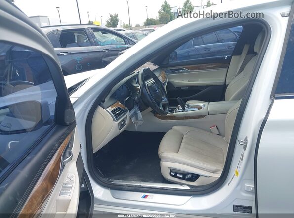 WBA7E2C57GG547011 2016 BMW 7 SERIES White Widok wnętrza z przodu