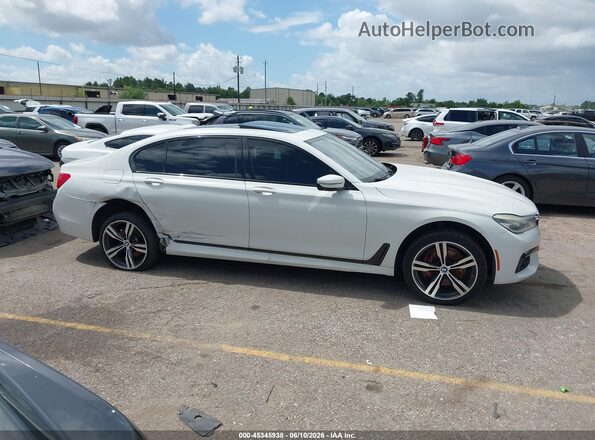 WBA7F0C55HGM21393 2017 BMW 7 SERIES White Vista interior trasera
