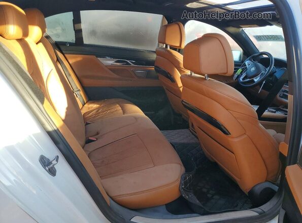 WBA7F2C58KB239932 2019 BMW OTHER White Հետևի նստատեղերի տեսք
