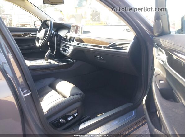 WBA7T2C06LCD77190 2020 BMW 7 SERIES Gray Vista interior delantera