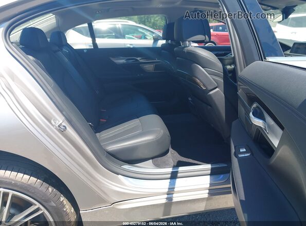 WBA7T4C02MCG36447 2021 BMW 7 SERIES Brown VIN կոդի պիտակի տեսք