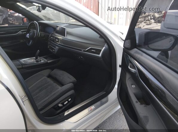 WBA7U2C02MCG00078 2021 BMW 7 SERIES Белый Вид салона спереди
