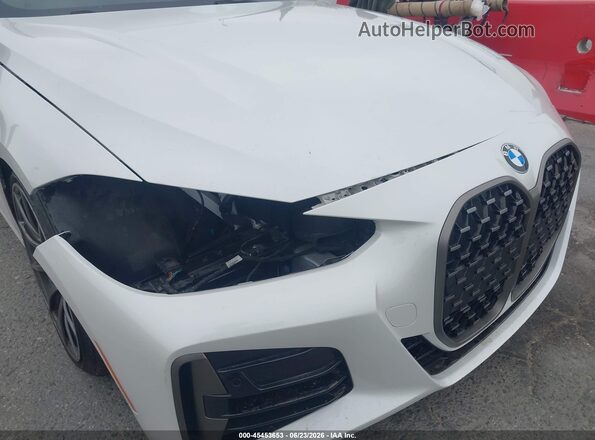 WBA83AP00NCH78245 2022 BMW M4 White 