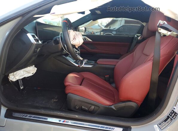 WBA83DA08TCV64446 2026 BMW M4 Gray Вид салону спереду
