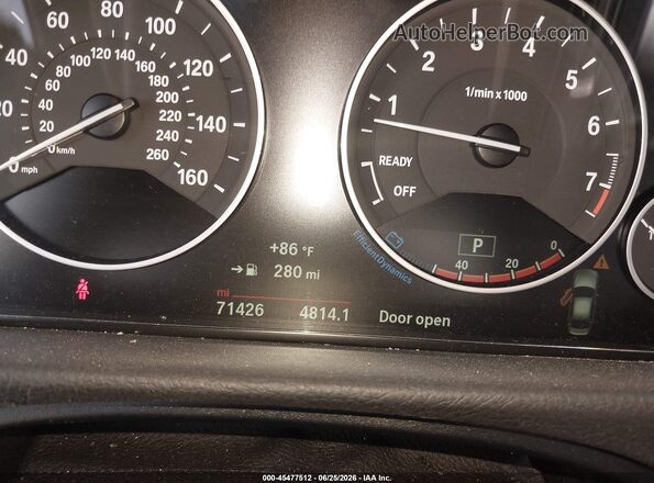 WBA8A3C51JA357995 2018 BMW 3 SERIES Silver Vista de los asientos traseros