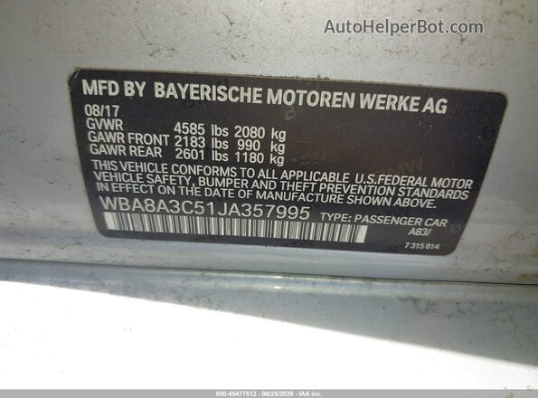 WBA8A3C51JA357995 2018 BMW 3 SERIES Silver Vista del compartimento del motor