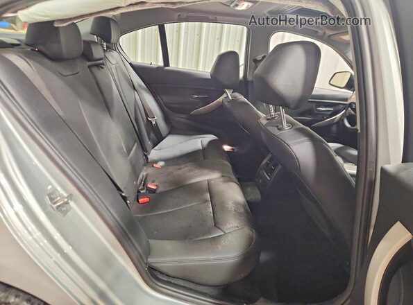 WBA8A3C58JA505334 2018 BMW 3 SERIES Серебряный Вид задних сидений