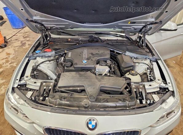 WBA8A3C58JA505334 2018 BMW 3 SERIES Серебряный Вид задней части салона