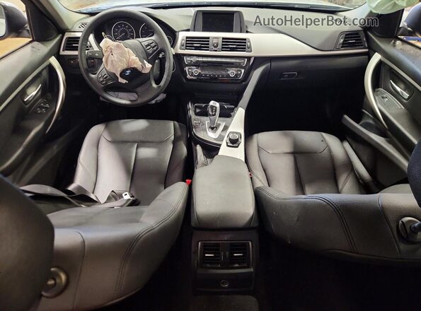 WBA8A3C58JA505334 2018 BMW 3 SERIES Серебряный Вид панели приборов