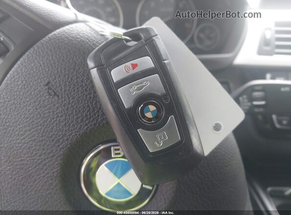 WBA8A3C5XJA489654 2018 BMW 3 SERIES Black Vista del salpicadero