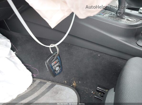 WBA8B7G57JNU94835 2018 BMW 3 SERIES Silver Dashboard view