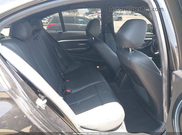 WBA8B9C51JK676792 2018 BMW 3 SERIES Black VIN კოდის სტიკერის ხედი