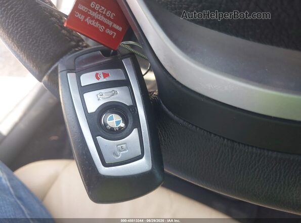 WBA8B9C52JEE81382 2018 BMW 3 SERIES White Առջևի վահանակի տեսք