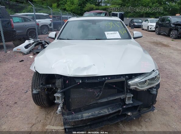 WBA8B9C54JEE83263 2018 BMW 3 SERIES White Սալոնի հետևի տեսք