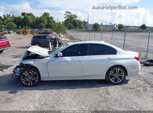 WBA8B9C56JEE81806 2018 BMW 3 SERIES White 360 interior view
