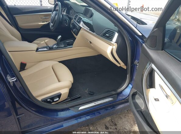 WBA8B9C57JEE81720 2018 BMW 3 SERIES Blue Front interior view