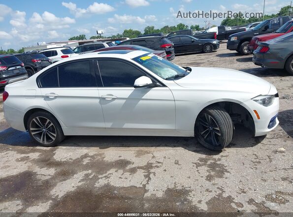 WBA8B9G52JNU57638 2018 BMW 3 SERIES White Vista interior trasera