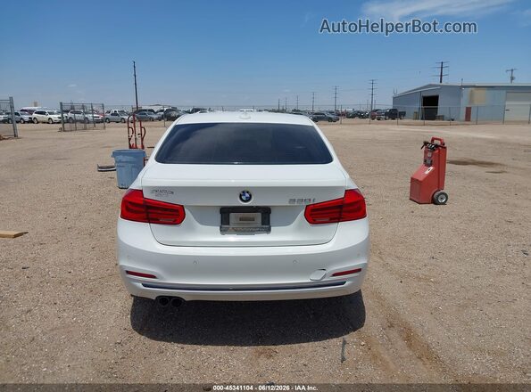 WBA8B9G57JNU57358 2018 BMW 7 SERIES White 