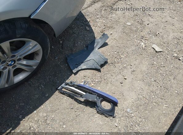 WBA8D9C30HA004506 2017 BMW 3 SERIES Silver Սարքավորումների վահանակի տեսք