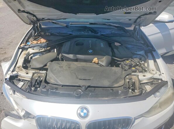 WBA8D9C34HA004881 2017 BMW 3 SERIES White Vista interior trasera