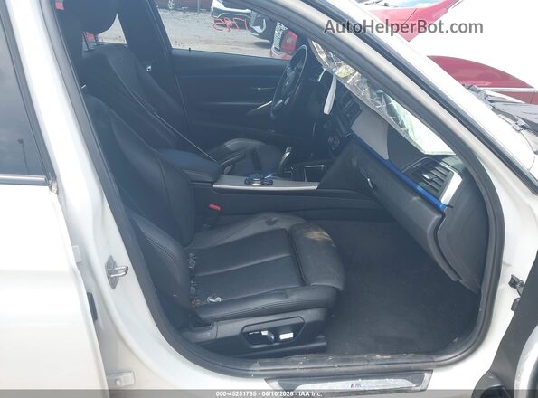 WBA8D9C52JEM34845 2018 BMW 3 SERIES White Widok wnętrza z przodu
