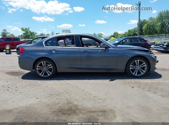 WBA8D9C56JA615423 2018 BMW 3 SERIES Gray უკანა სალონის ხედი