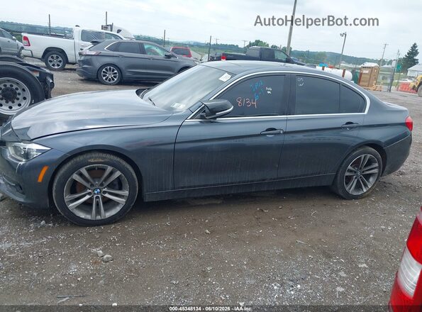 WBA8D9C59JEM32686 2018 BMW 3 SERIES Gray Widok wnętrza z tyłu