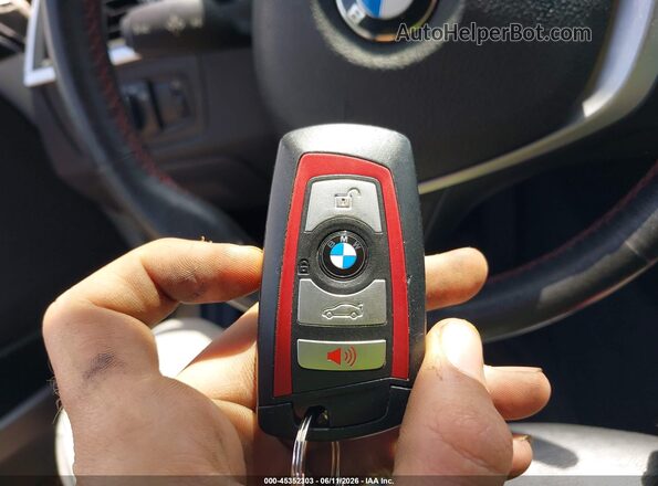 WBA8D9G31HNU61960 2017 BMW 3 SERIES White Vista del salpicadero