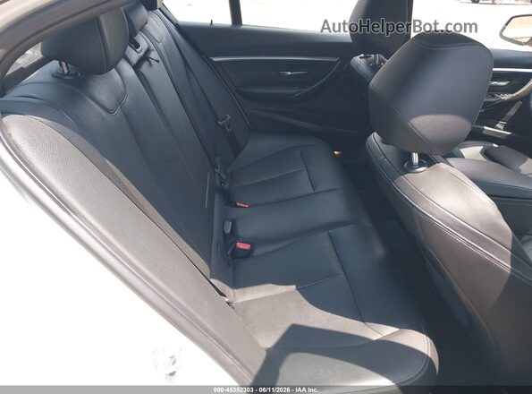 WBA8D9G31HNU61960 2017 BMW 3 SERIES White Vista de la etiqueta del VIN