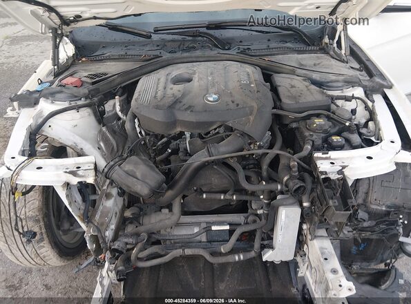 WBA8D9G55JNU68627 2018 BMW 3 SERIES White უკანა ხედი