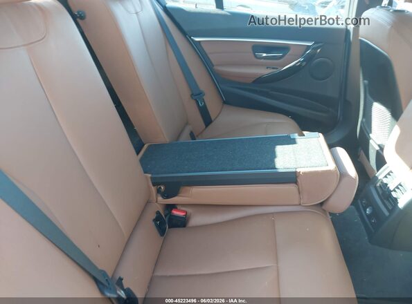 WBA8D9G59HNU59312 2017 BMW 3 SERIES White VIN კოდის სტიკერის ხედი