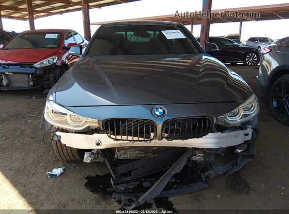 WBA8E1C59JA762785 2018 BMW 3 SERIES Серый Вид щитка приборов