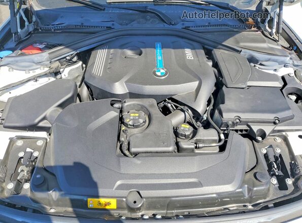 WBA8E1C5XJA758986 2018 BMW OTHER White Rear interior view