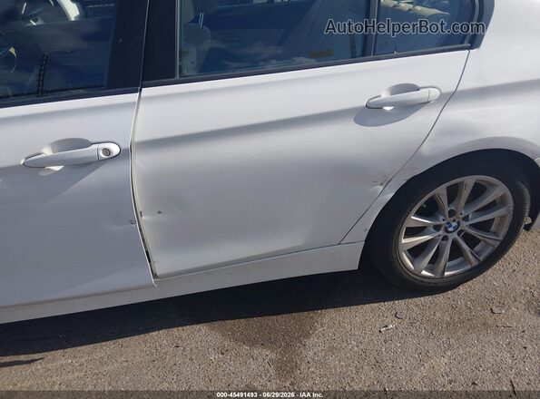 WBA8E1G33HNU18560 2017 BMW 3 SERIES Белый Вид спереди